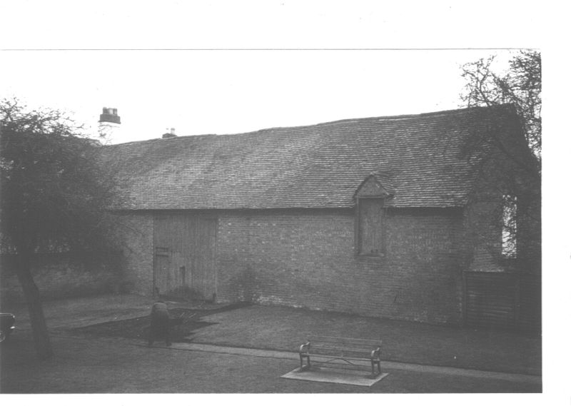 File:Seth smith's old barn now barn flats.jpg